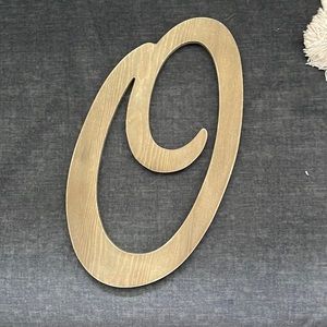 Wooden script O